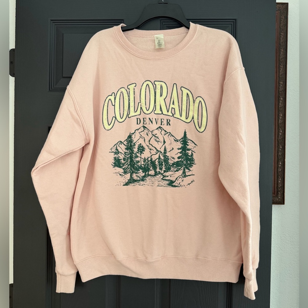 Colorado Denver Pink Graphic Crewneck Sweatshirt